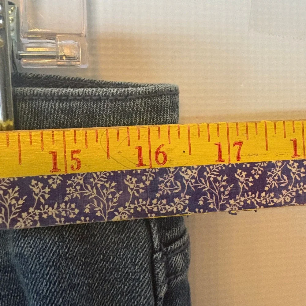 Old Navy Mid Rise Wow‎ Boot-Cut Jeans Womens 14 Medium Wash Blue Stretch Denim
